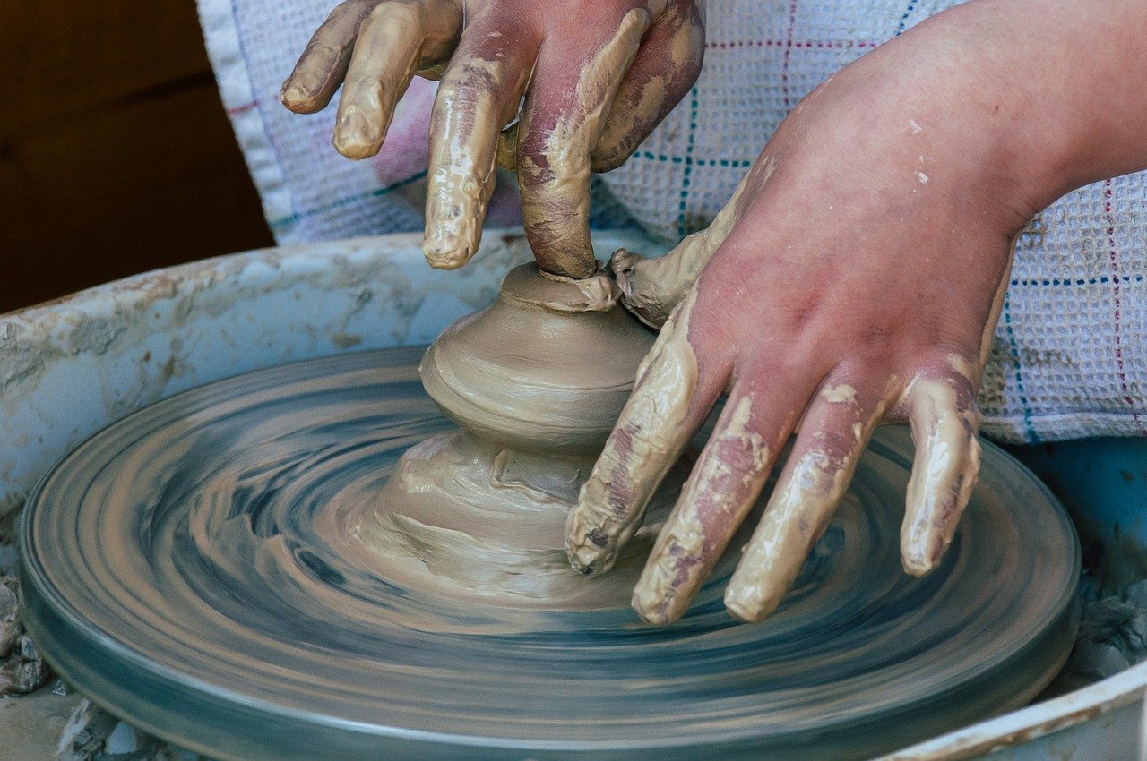 Simple Pottery Projects for the Whole Family